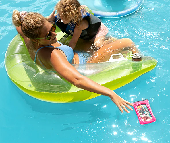 Geckobrands Waterproof Float Phone Large Dry Bag