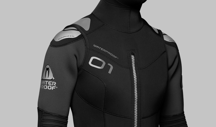 Waterproof O1 Overvest 5mm with hood